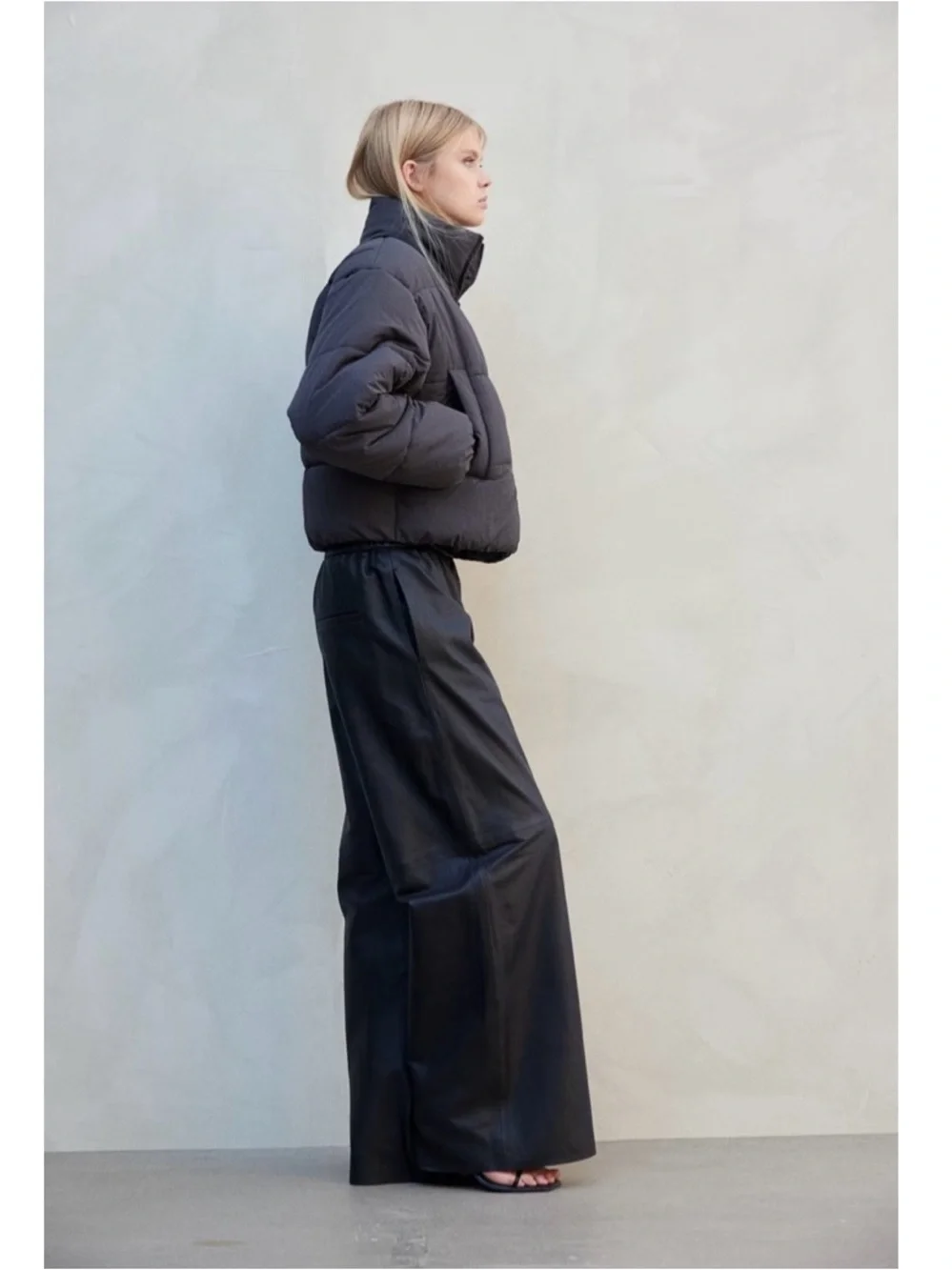 H&M Short Puffer Coat in Dark Gray Size XS - Picture 2 of 9